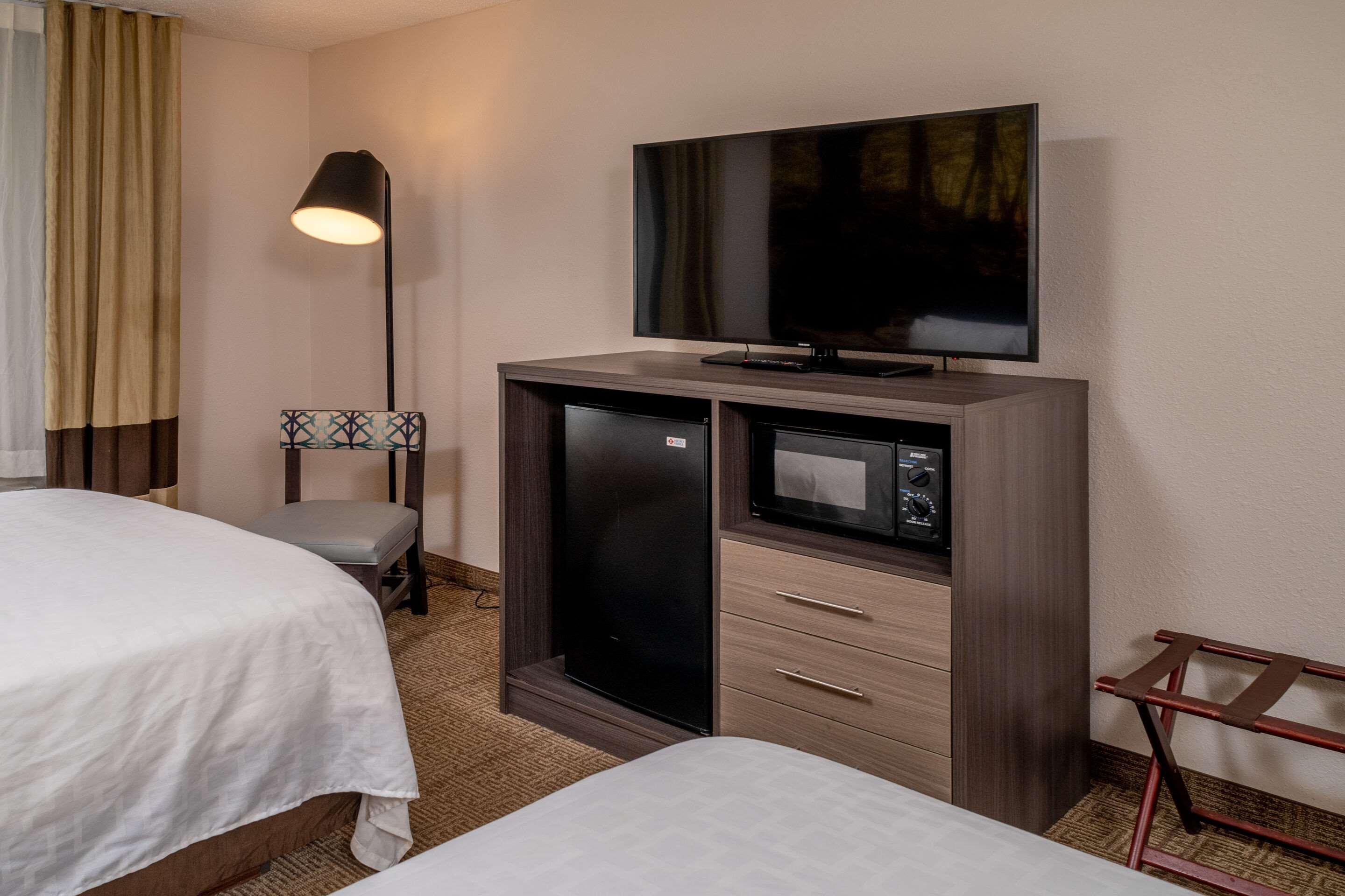 Clarion Pointe Beckley Hotel Bagian luar foto