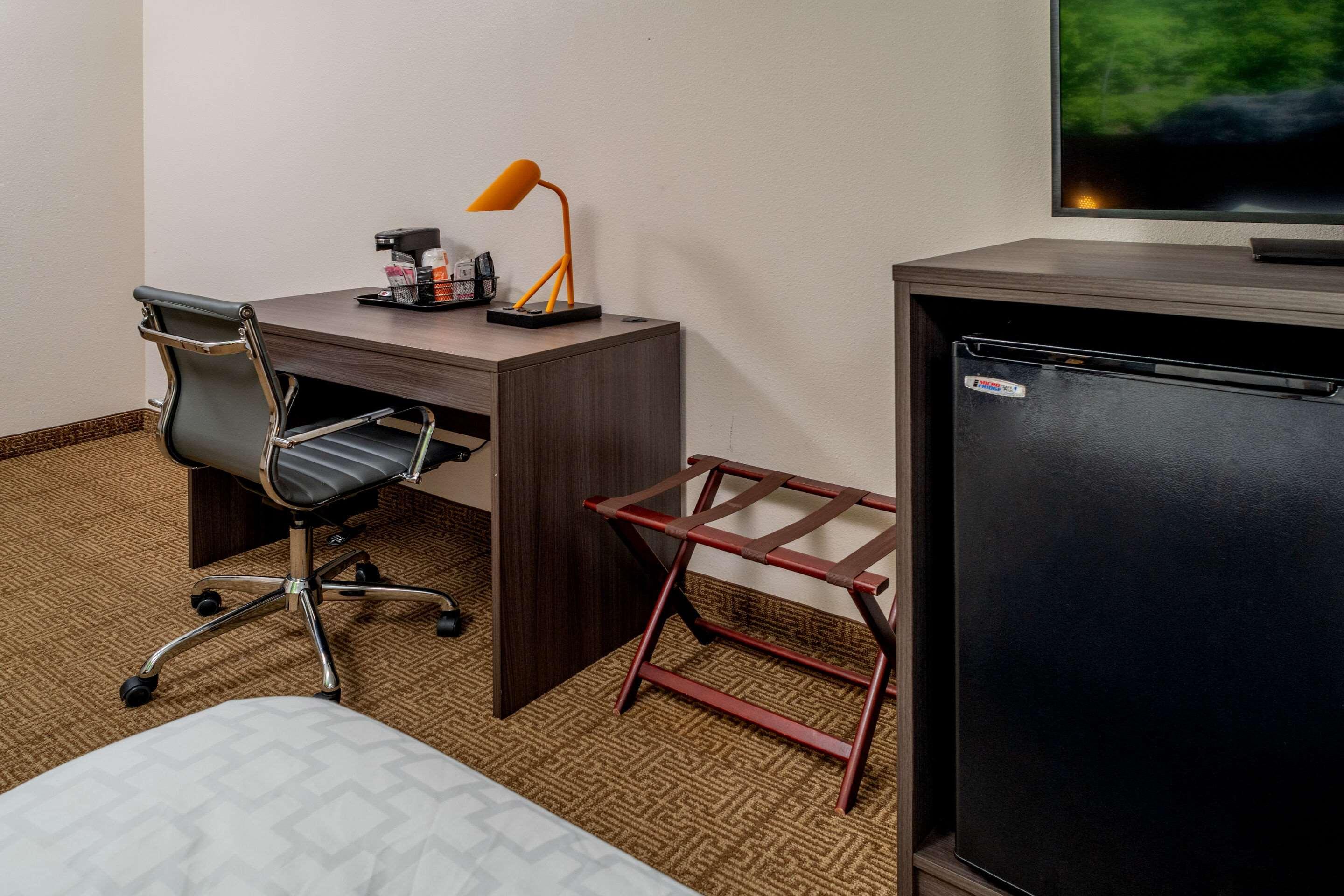 Clarion Pointe Beckley Hotel Bagian luar foto