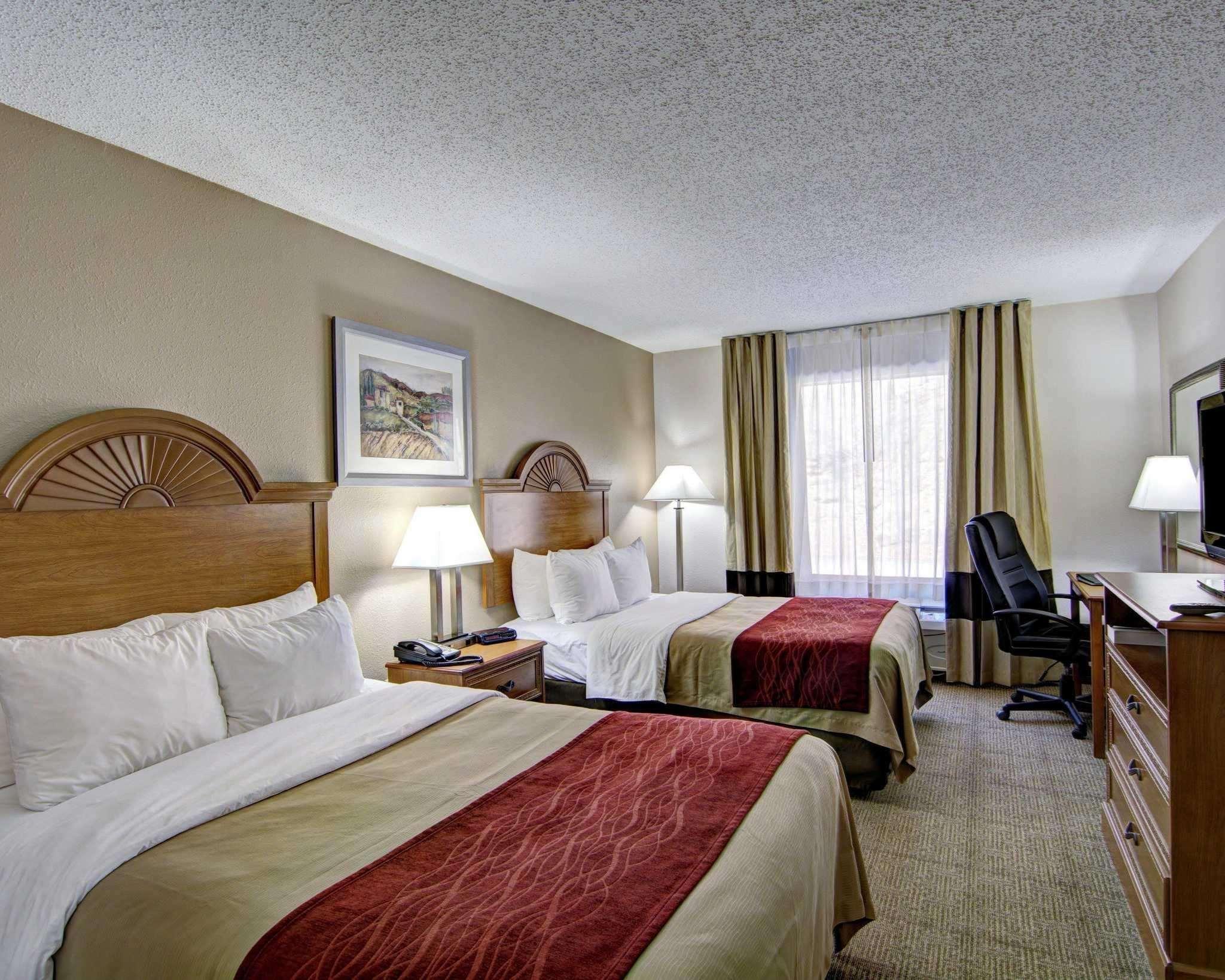 Clarion Pointe Beckley Hotel Bagian luar foto