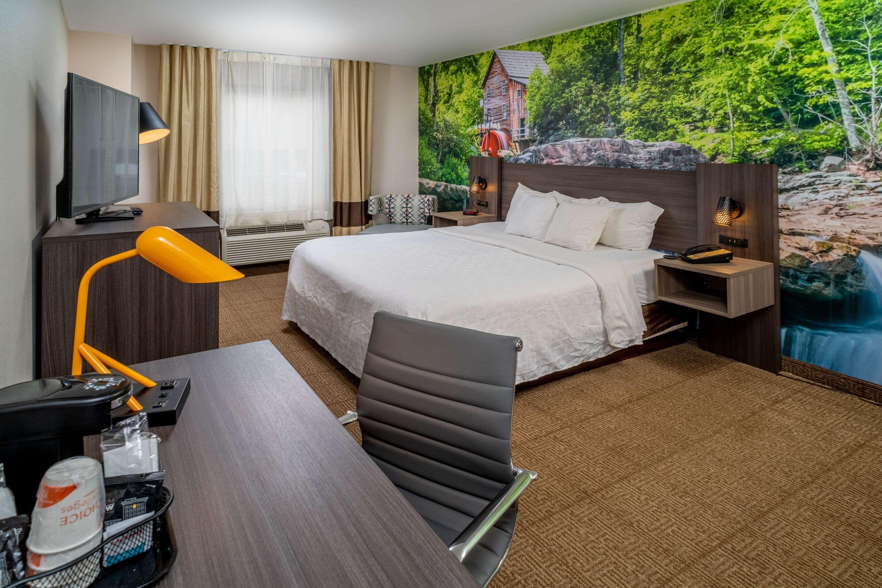 Clarion Pointe Beckley Hotel Bagian luar foto