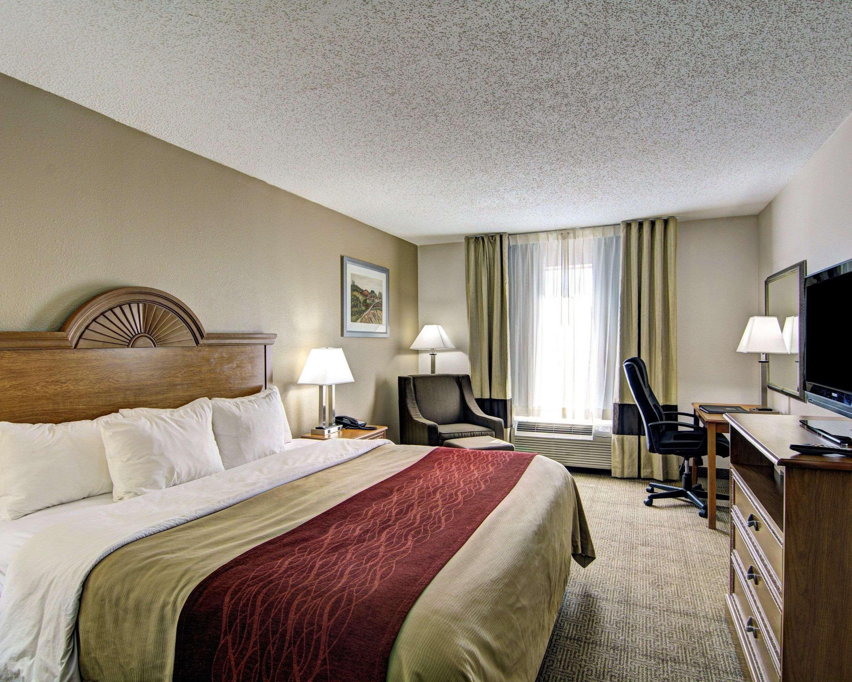 Clarion Pointe Beckley Hotel Bagian luar foto