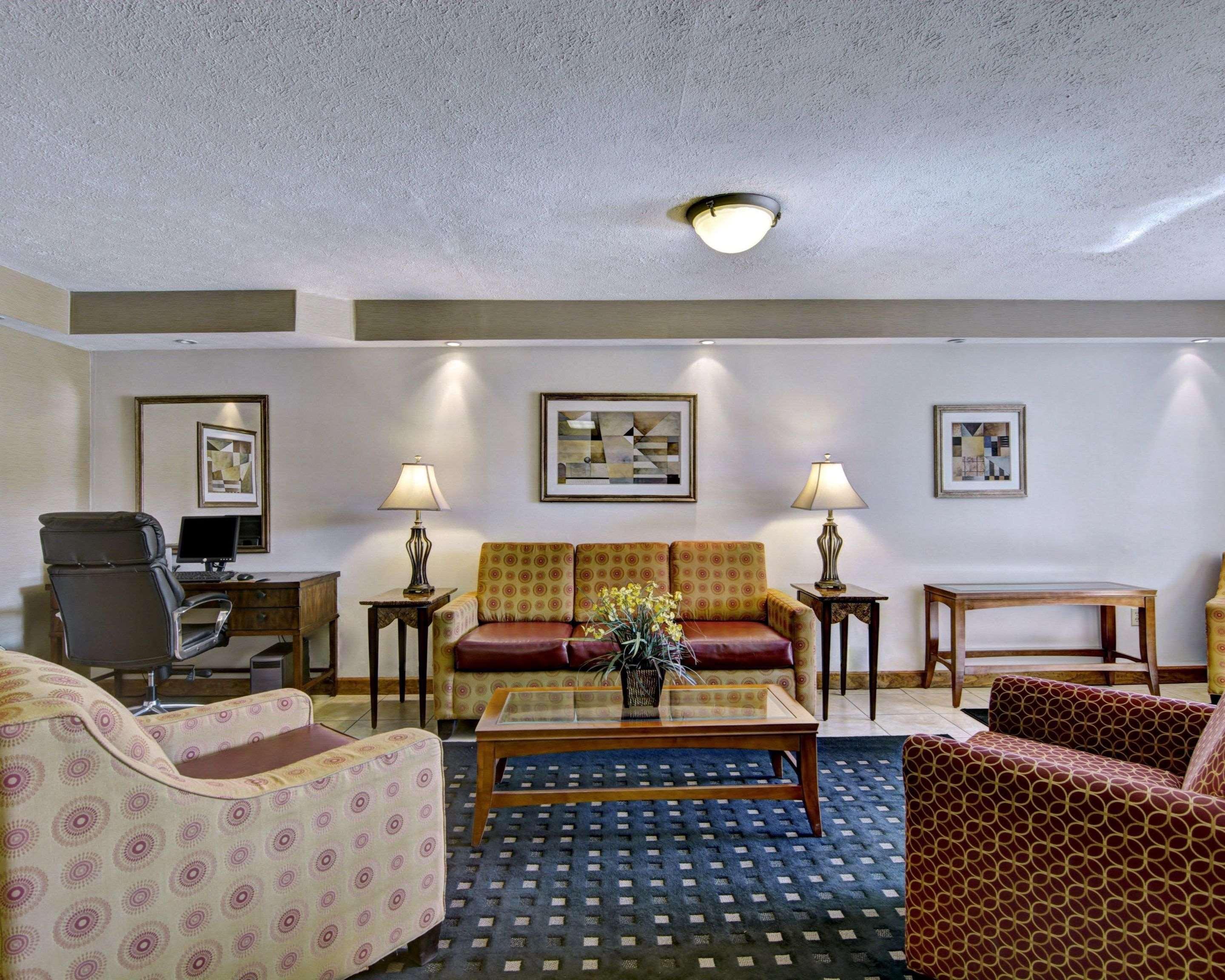 Clarion Pointe Beckley Hotel Bagian luar foto