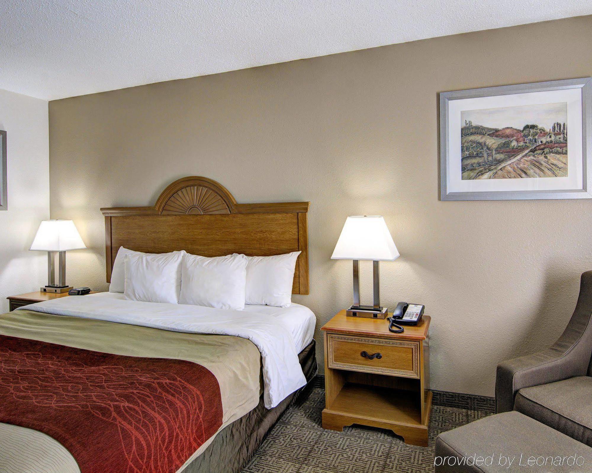 Clarion Pointe Beckley Hotel Bagian luar foto